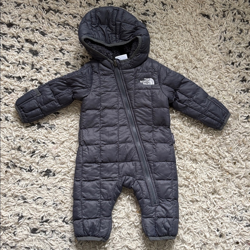 North Face Baby Thermoball Hooded Quilted One-Piece 0-3 months in Vanadis Grey